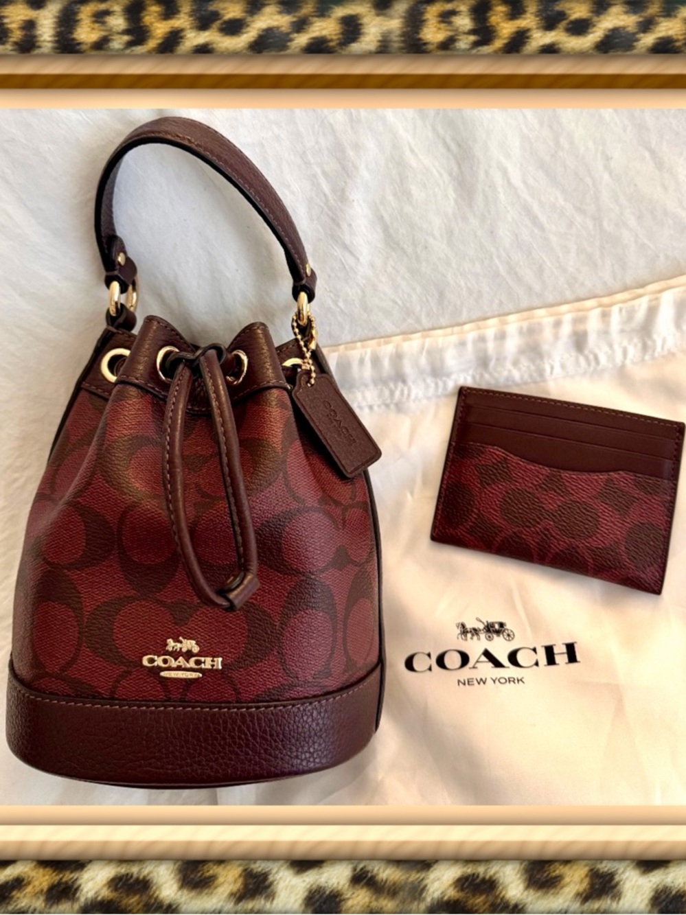 👑✅PRICE FIRM✅ COACH Mini bucket bag and card ID wallet set. No long strap